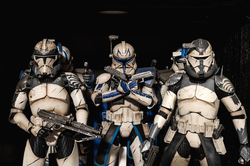 Galactic Guardians Team-Gameplay mit mehreren Spielern und Charakteren