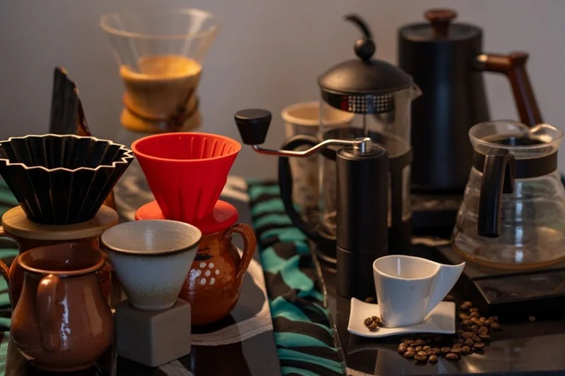 Different coffee brewing devices for various roast types