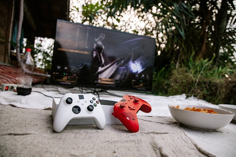 Evolution des Cloud Gaming mit verschiedenen Geräten und Servern